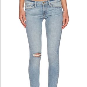 FRAME Denim Le Skinny de Jeanne McKinney light blue wash Jean